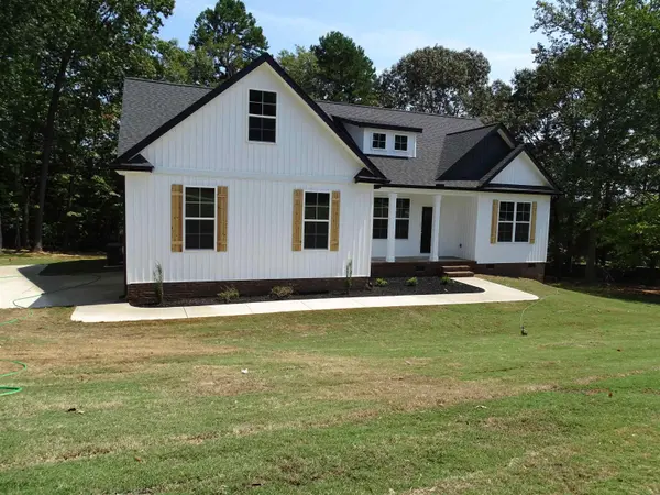 135 Elsie Hinson LN, Wellford, SC 29385