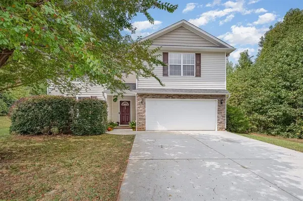 209 Hawthorne Creek CT, Simpsonville, SC 29681