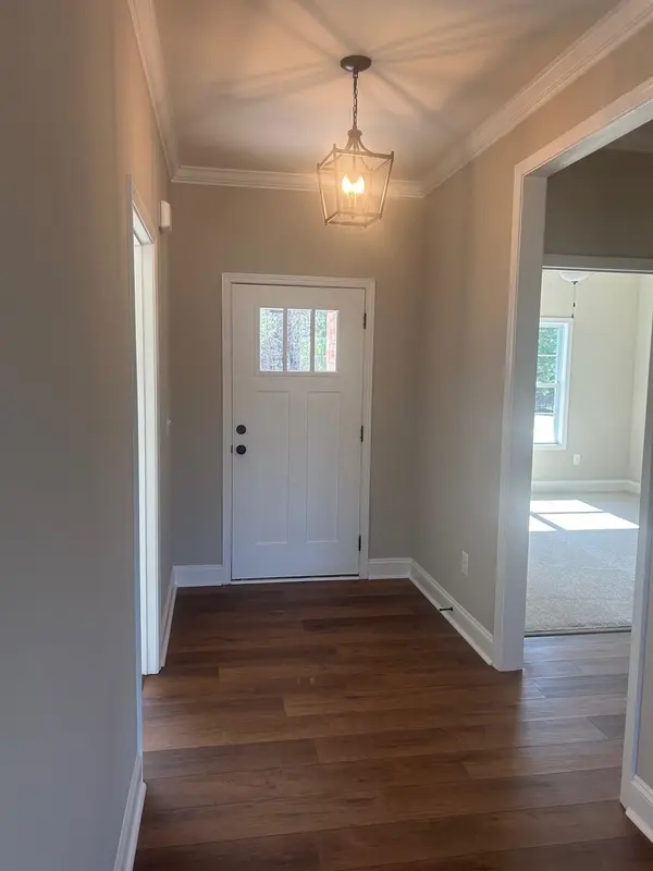 245 Carriage Gate DR, Wellford, SC 29385