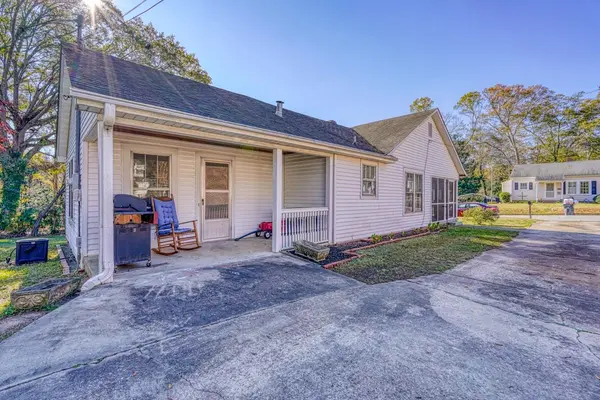 115 Moreland AVE, Laurens, SC 29360