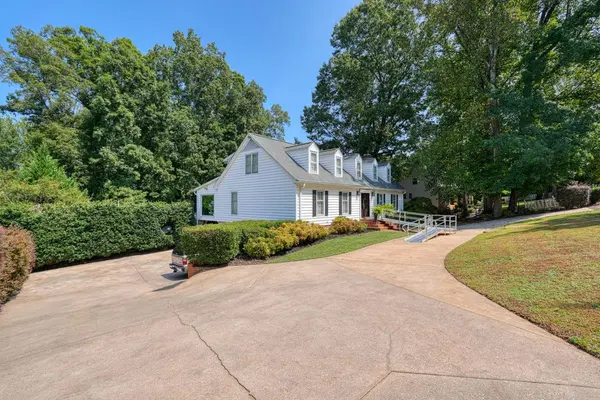 130 Crestview DR, Gaffney, SC 29340
