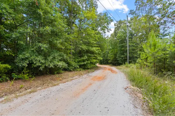 161 UTZ LN, Starr, SC 29684