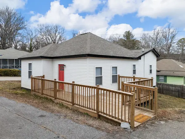 108 Catawba St, Cowpens, SC 29330