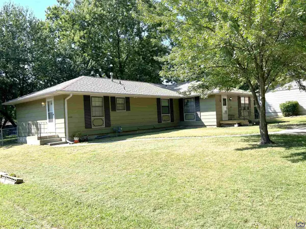 2125 SW Mission AVE #2123 SW Mission Ave, Topeka, KS 66614