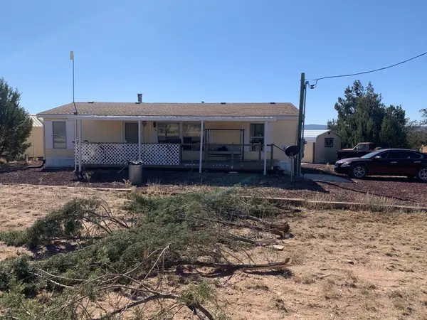 27585 El Oro DR, Seligman, AZ 86337