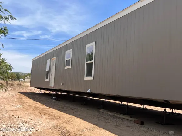 270 E Birchwood DR, Paulden, AZ 86334