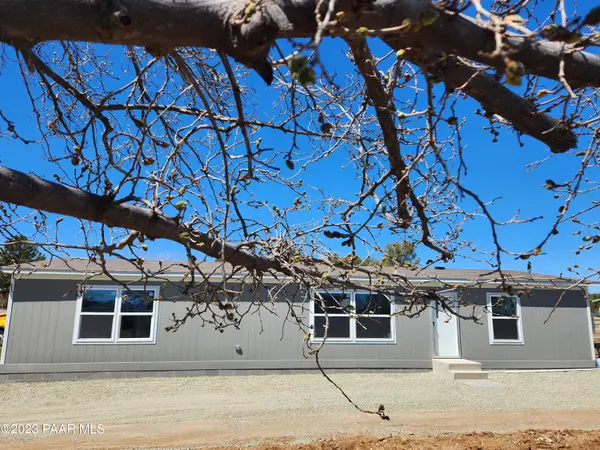 17264 E Lakeview CT, Mayer, AZ 86333