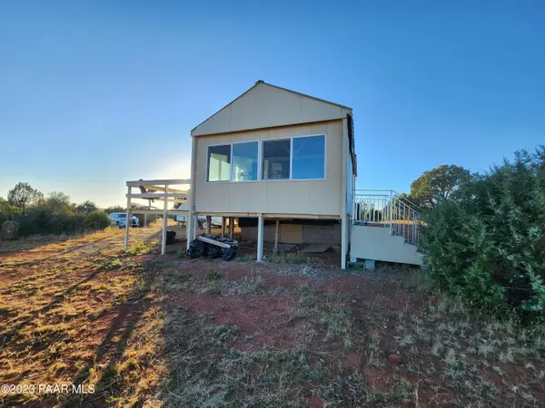 000 Hyde Park RD, Seligman, AZ 86337