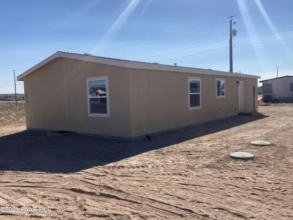 405 W Acapulco WAY, Paulden, AZ 86334