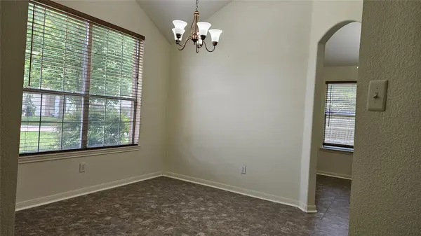 107 HELEN CV, Hutto, TX 78634