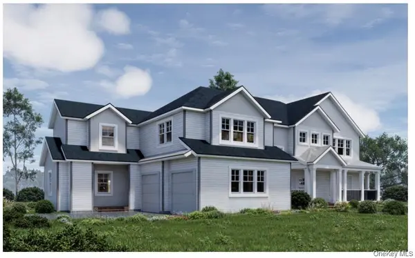 18 Bell CIR, Port Jefferson, NY 11777