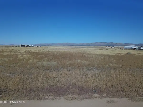 4600 W Duane LN, Paulden, AZ 86334