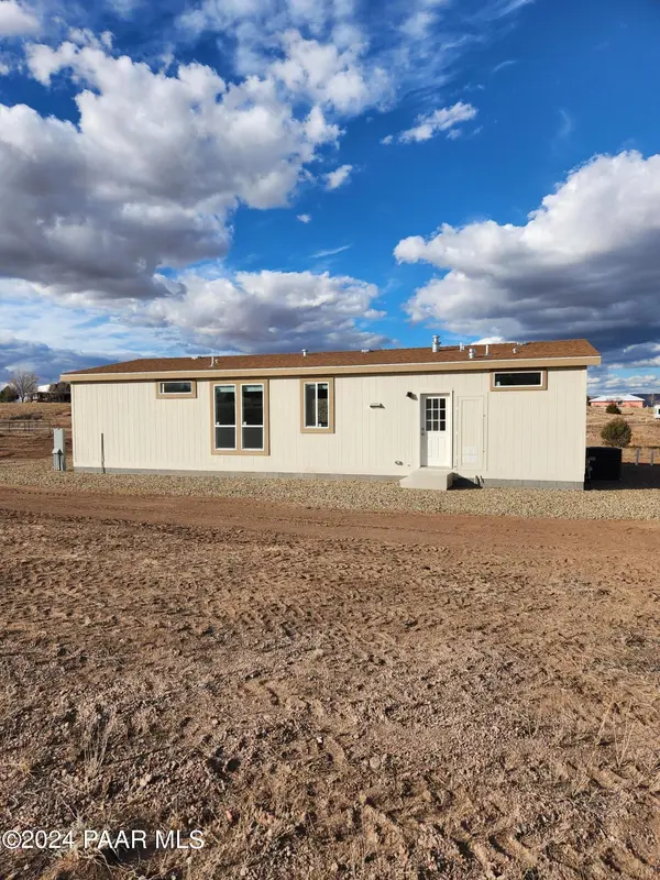 775 W Willow Wind TRL, Paulden, AZ 86334
