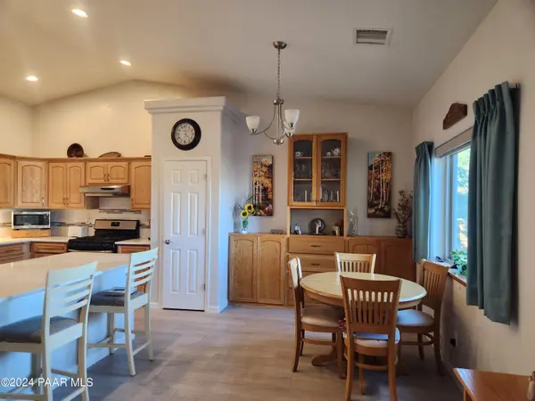 637 Cherry Creek LN, Chino Valley, AZ 86323