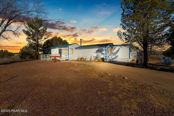 22990 N Post RD,  Paulden,  AZ 86334