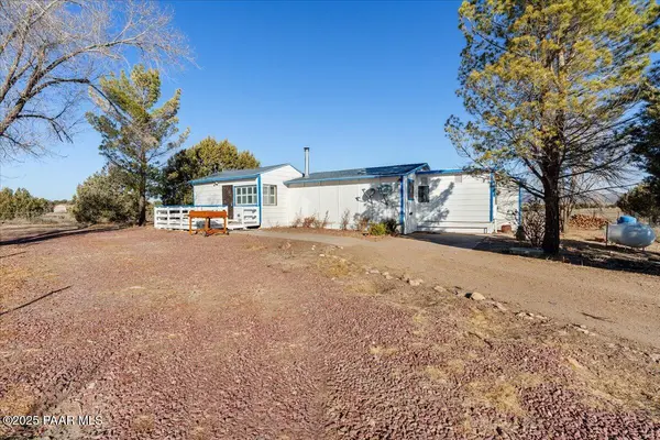 22990 N Post RD, Paulden, AZ 86334