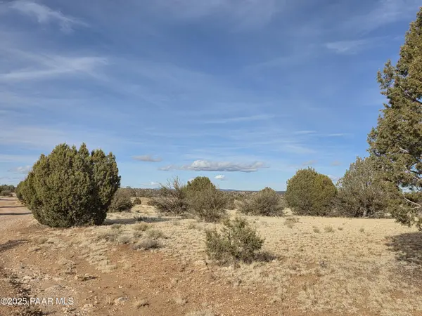 000 Pumphouse Road Seligman, AZ 86337