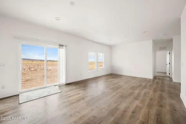 28125 N Wonder WAY, Paulden, AZ 86334