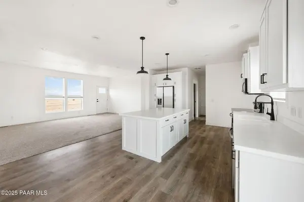 28125 N Wonder WAY, Paulden, AZ 86334