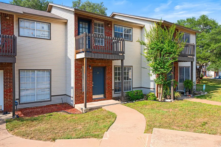 1807 River Crossing CIR #B, Austin, TX 78741