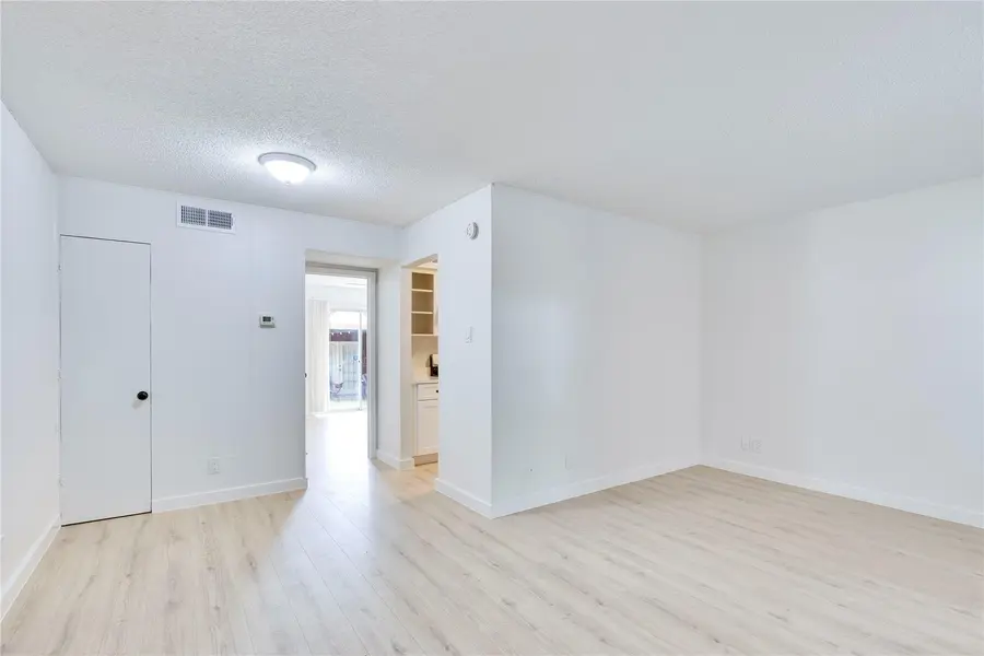 2314 Parker LN #12, Austin, TX 78741