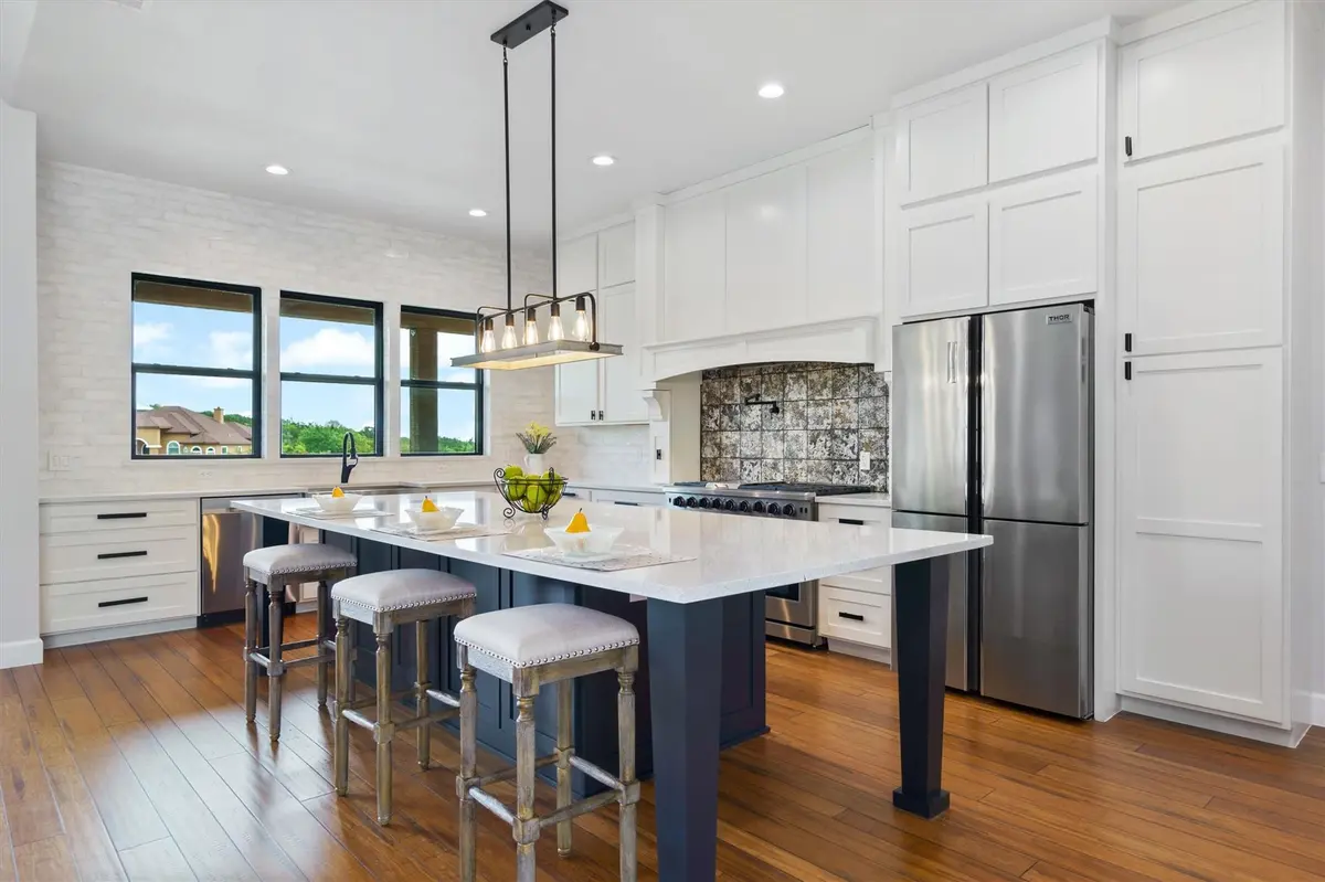 21409 Vista Estates DR, Spicewood, TX 78669