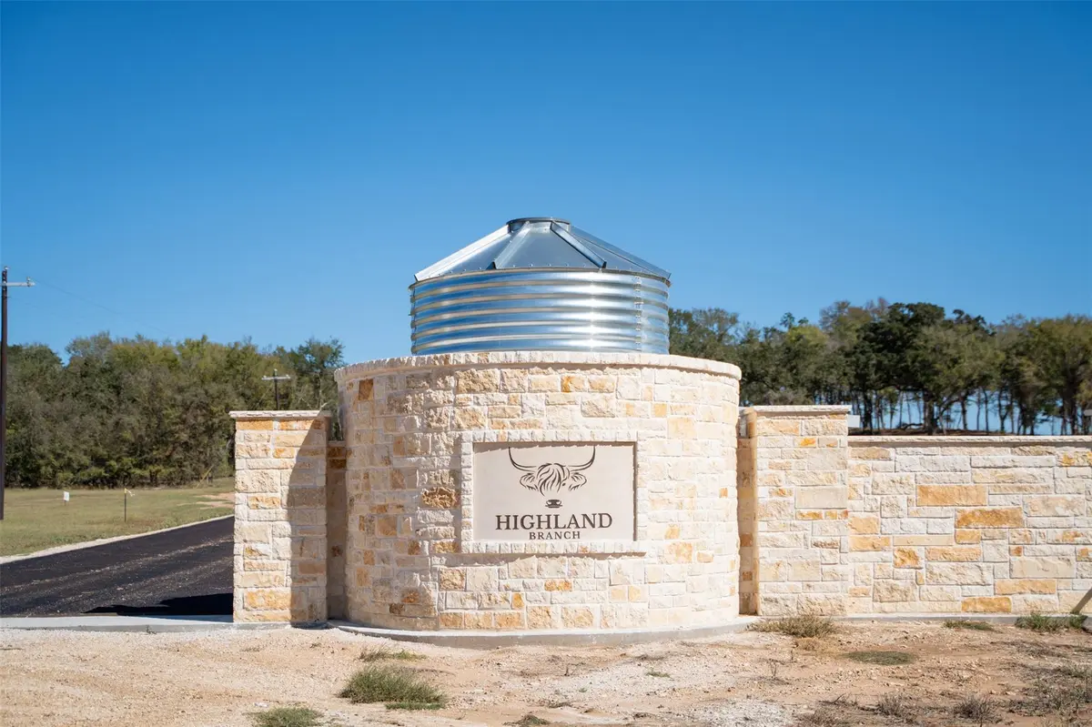 204 Little Branch LN, Cameron, TX 76520