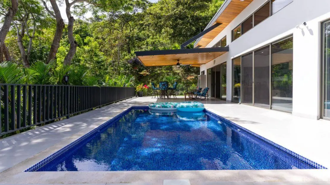 0000 Modern gem in the natural setting, Out Of State, 20505