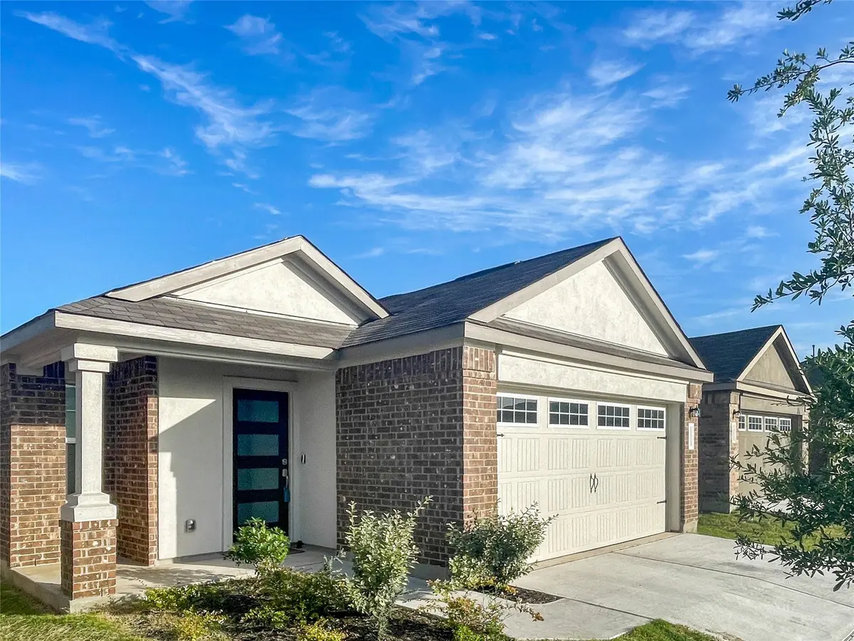 126 Allegro DR, Hutto, TX 78634