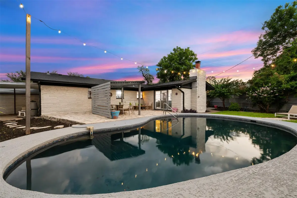 1806 Rogge LN, Austin, TX 78723