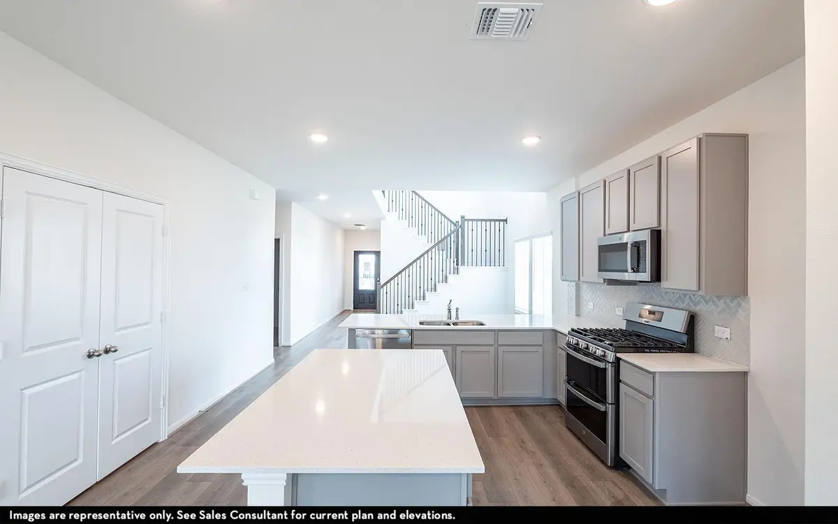 541 Yellowstone DR, Kyle, TX 78640
