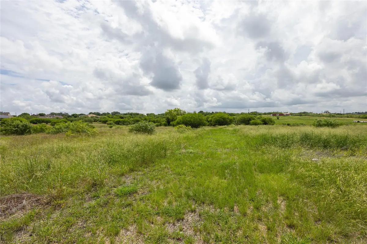 6868 Pfeil RD, Schertz, TX 78154