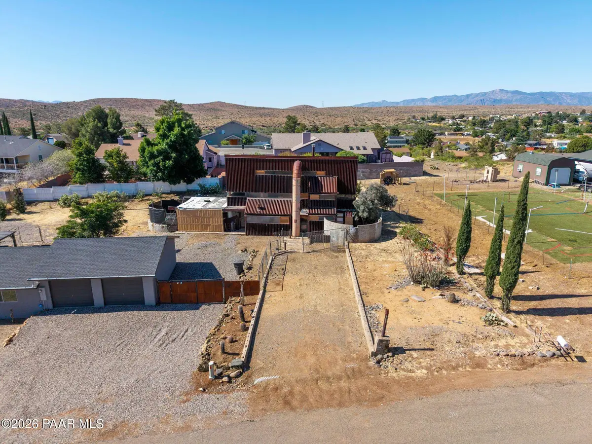 17685 E Hummingbird LN, Mayer, AZ 86333
