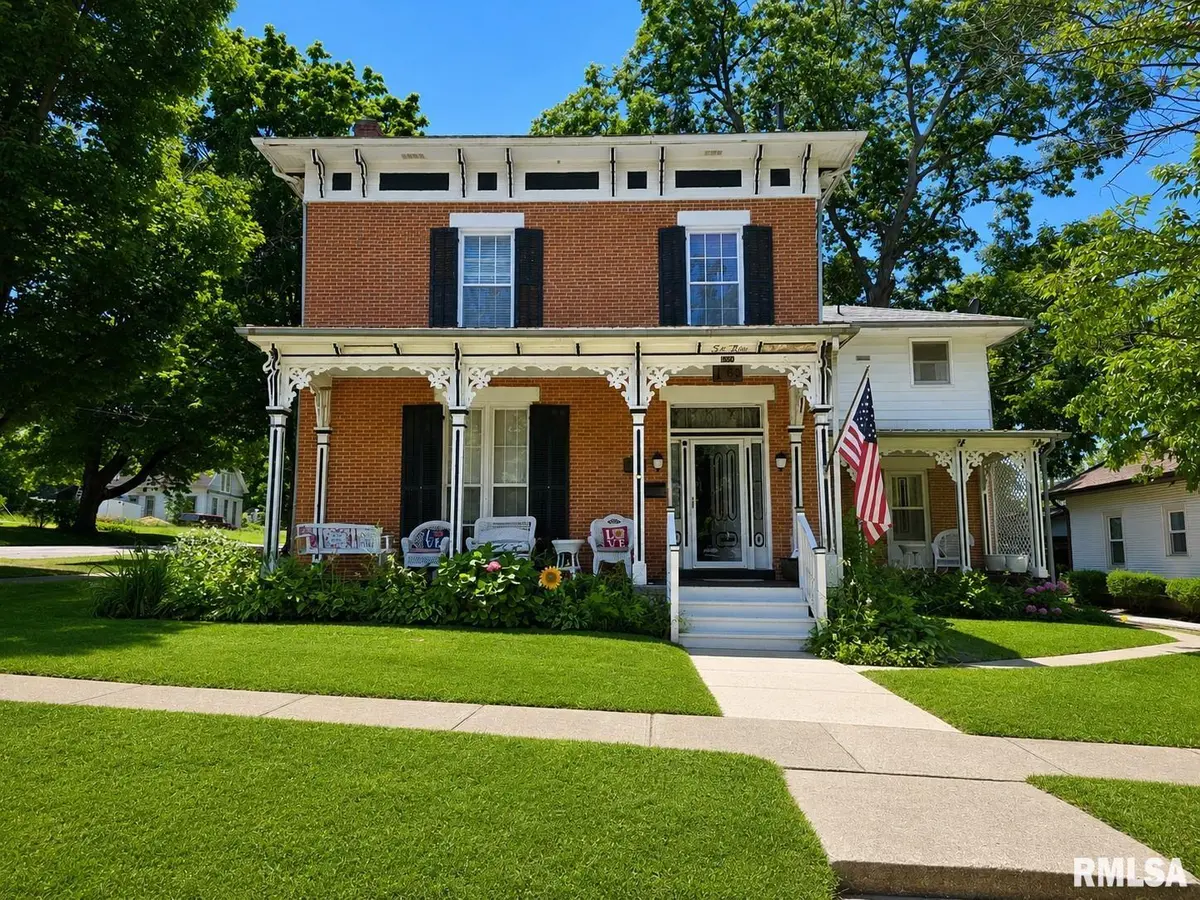 650 CRAWFORD ST, Warsaw, IL 62379