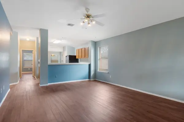 128 Star Of Texas DR, Kyle, TX 78640