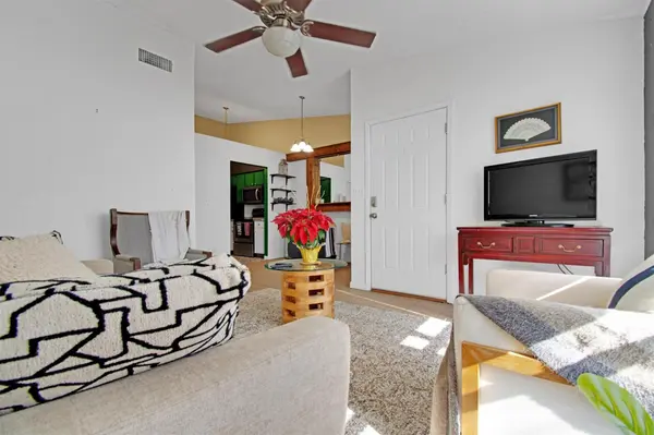 1705 Crossing PL #A109, Austin, TX 78741