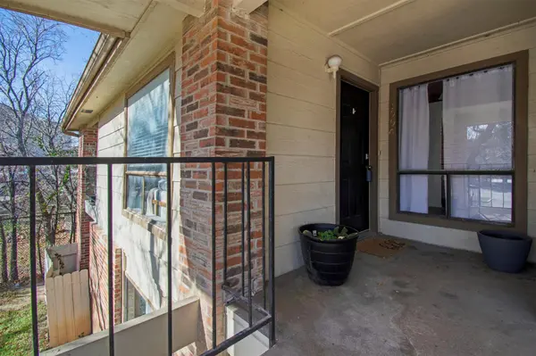 1705 Crossing PL #A109, Austin, TX 78741