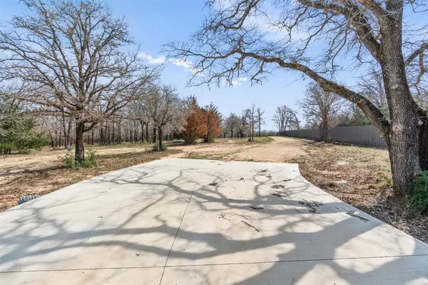 974 County Road 319, Rockdale, TX 76567