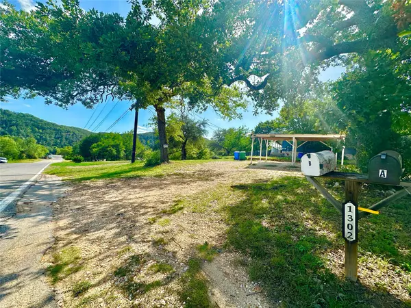 1302 S Quinlan Park RD, Austin, TX 78732