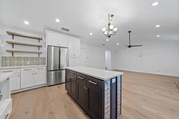 2507 Western Trails BLVD, Austin, TX 78745
