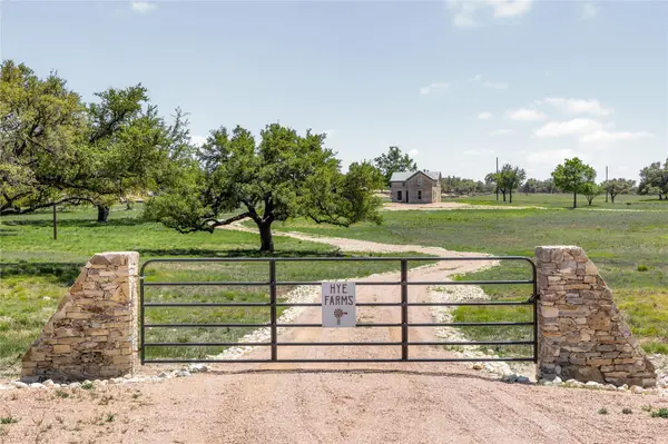 9695 W US 290 HWY, Hye, TX 78635
