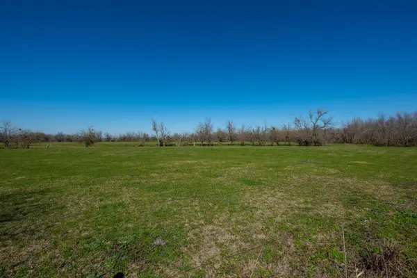 901 County Road 398, Taylor, TX 76574