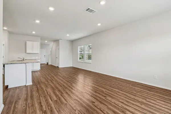4006 Bay Leaf Loop, Von Ormy, TX 78073