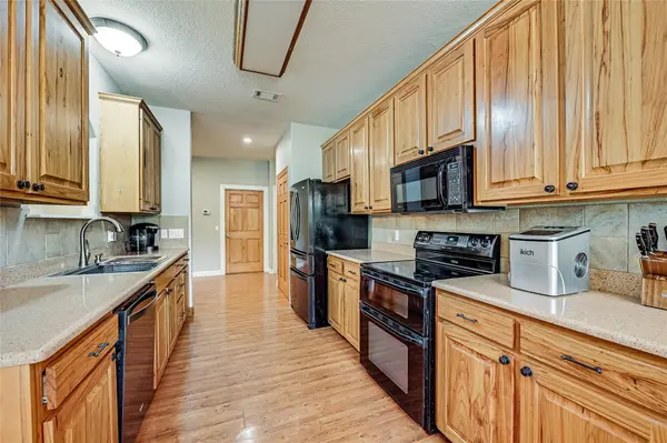 106 Masonic Lodge RD, Wimberley, TX 78676