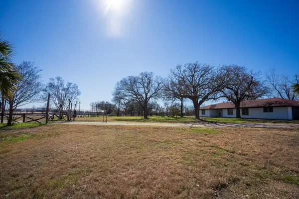5906 N FM 973 RD, Austin, TX 78724