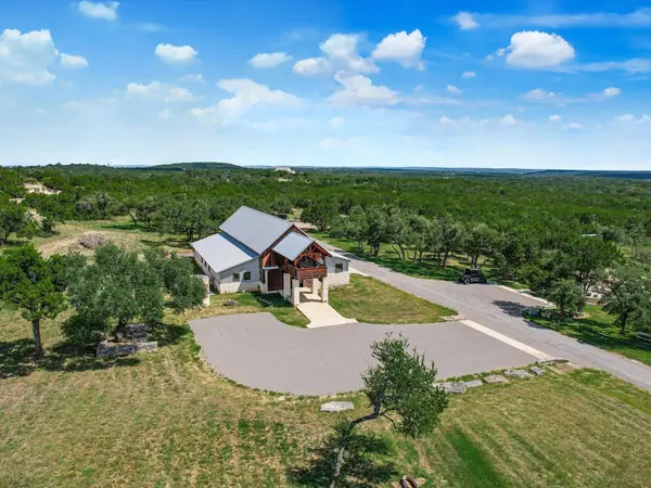453 LONE MAN MOUNTAIN RD, Wimberley, TX 78676