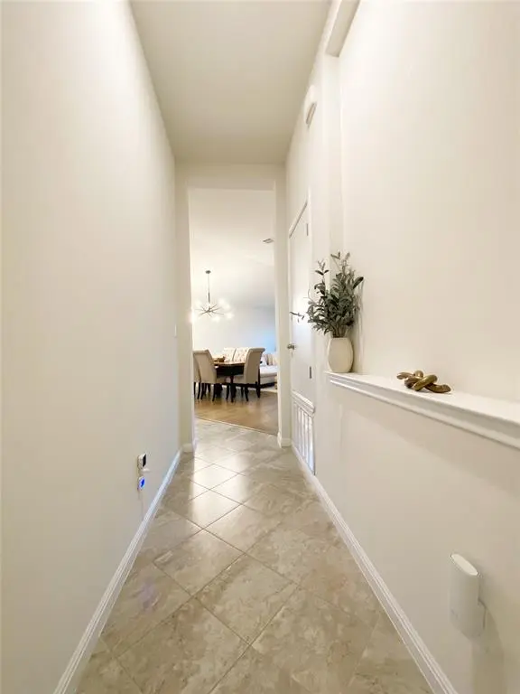 233 Red Sun DR, Kyle, TX 78640