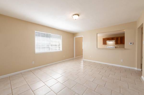 7300 Twin Crest DR #201, Austin, TX 78752