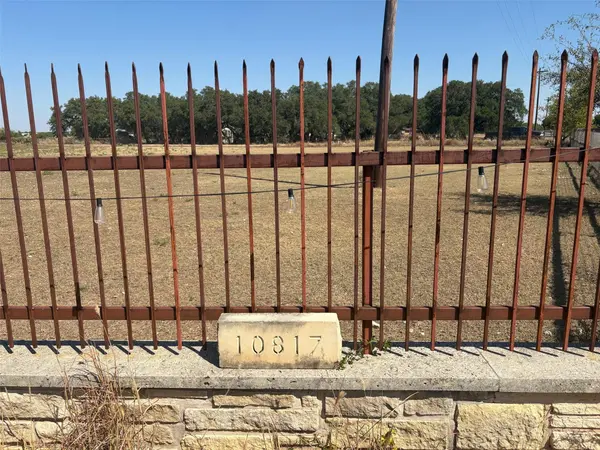 10817 County Road 272, Bertram, TX 78605