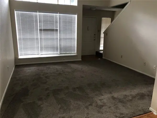 1015 E Yager LN #84, Austin, TX 78753
